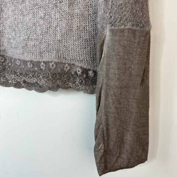 Dolce Ragazza Knit top with built in tank NWT, Medium - Picture 3 of 6